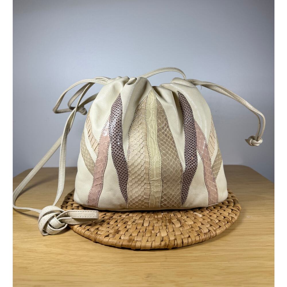 Vintage Venetto Drawstring Leather Snakeskin Crossbody Purse, 70s 80s